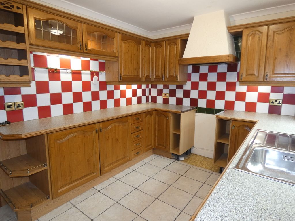 Property photo 2 of 22