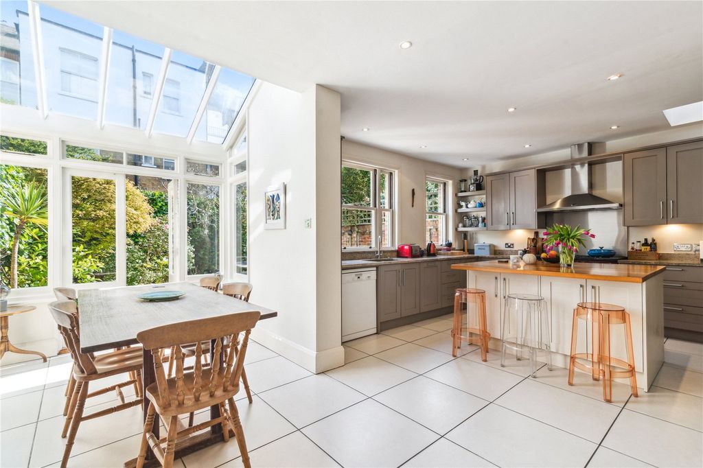 Property photo 1 of 15 Kitchen/Dining Room