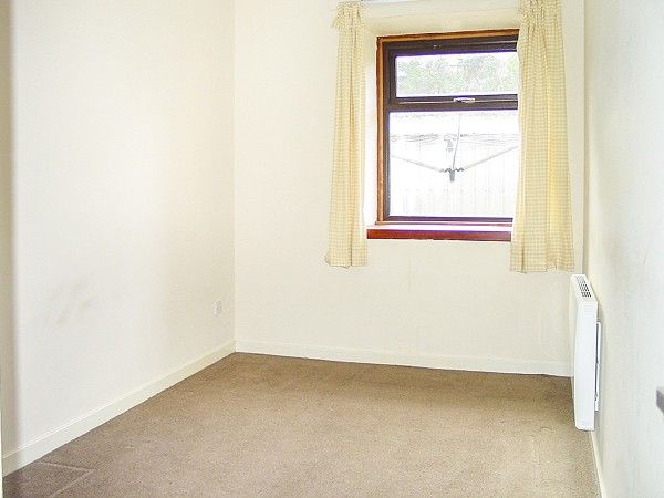 Property photo 2 of 7 Bedroom 1