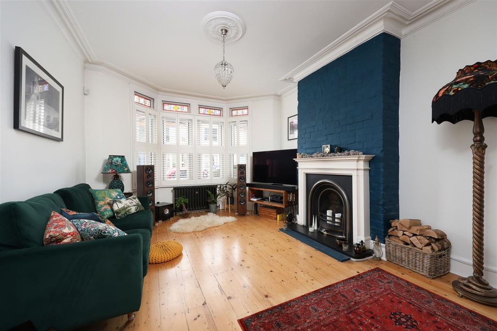 Property photo 3 of 15