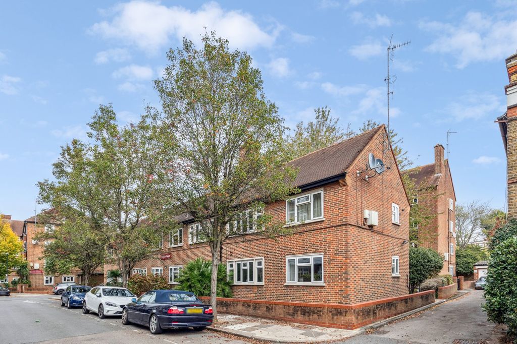 Property photo 1 of 8