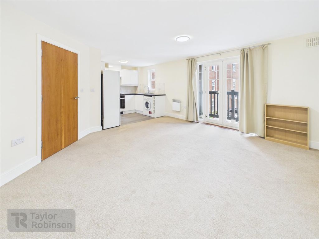 Property photo 3 of 8 Cam02600G0-Pr0835-Still004.Jpg