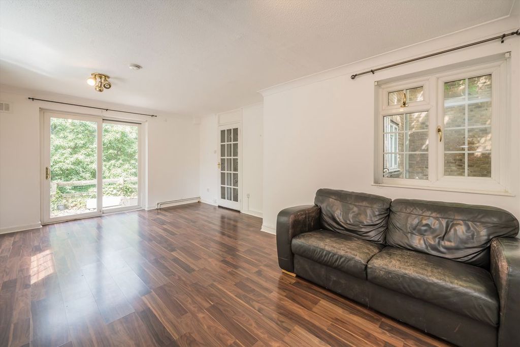 Property photo 2 of 7