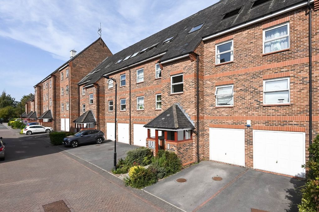 Property photo 2 of 10 Picture 2