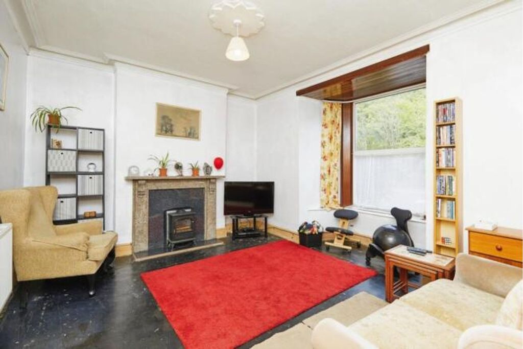Property photo 2 of 13