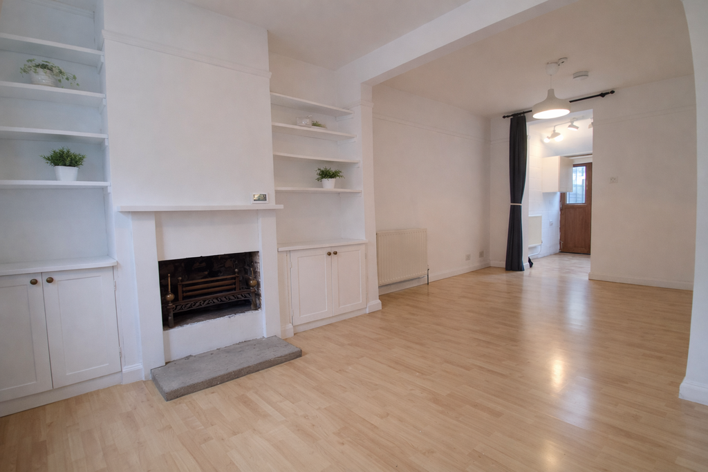 Property photo 2 of 11 Living Room