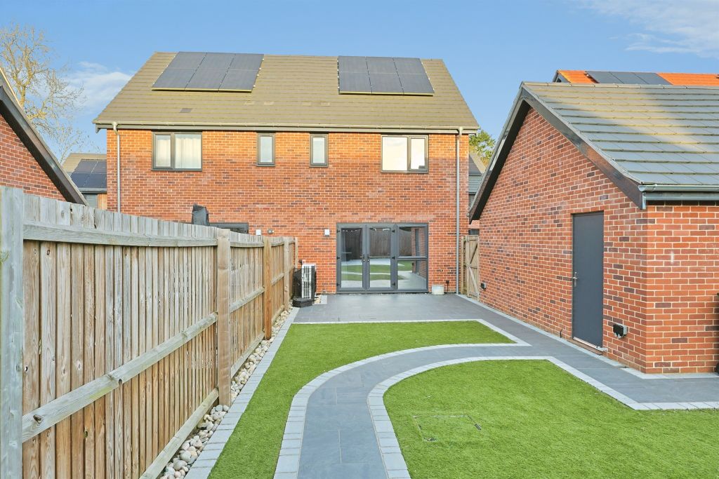 Property photo 2 of 19