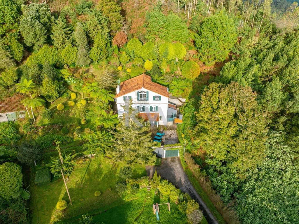 Property photo 2 of 70