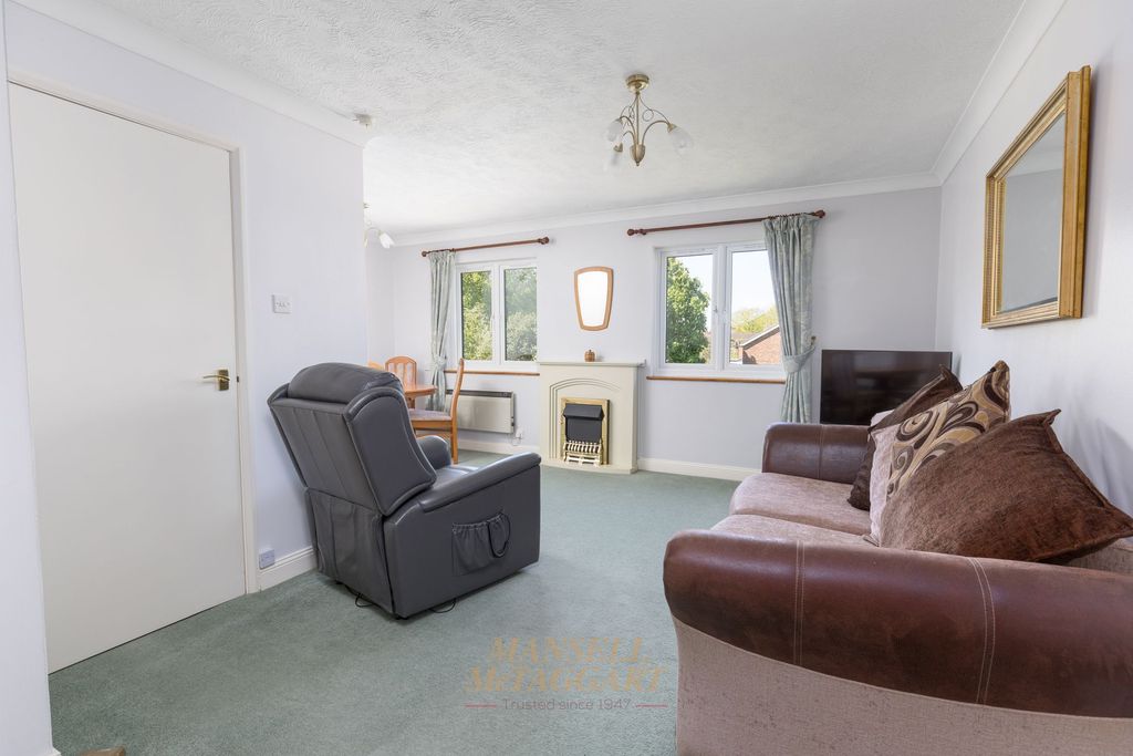 Property photo 3 of 10