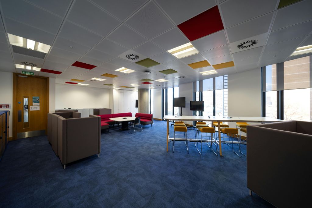 Property photo 2 of 36 Unex Tower 67.Jpg