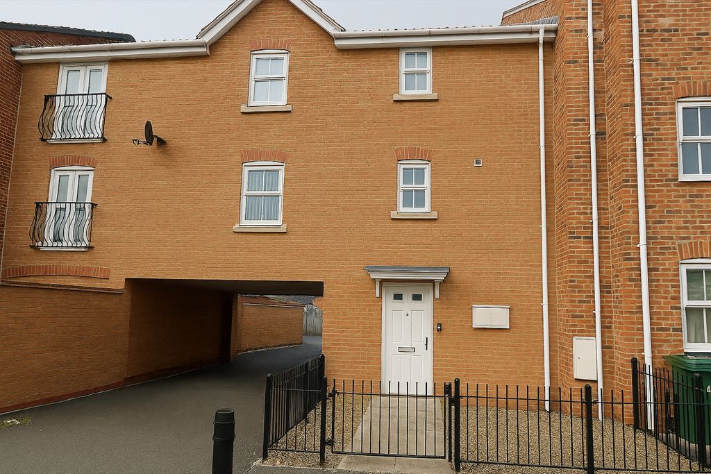 Property photo 1 of 1 Designer (3)