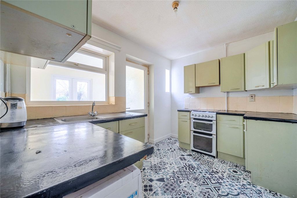 Property photo 3 of 14 Picture No. 12