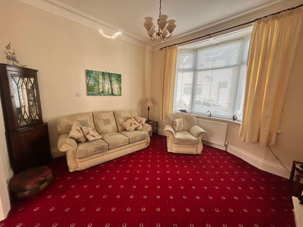 Property photo 2 of 21
