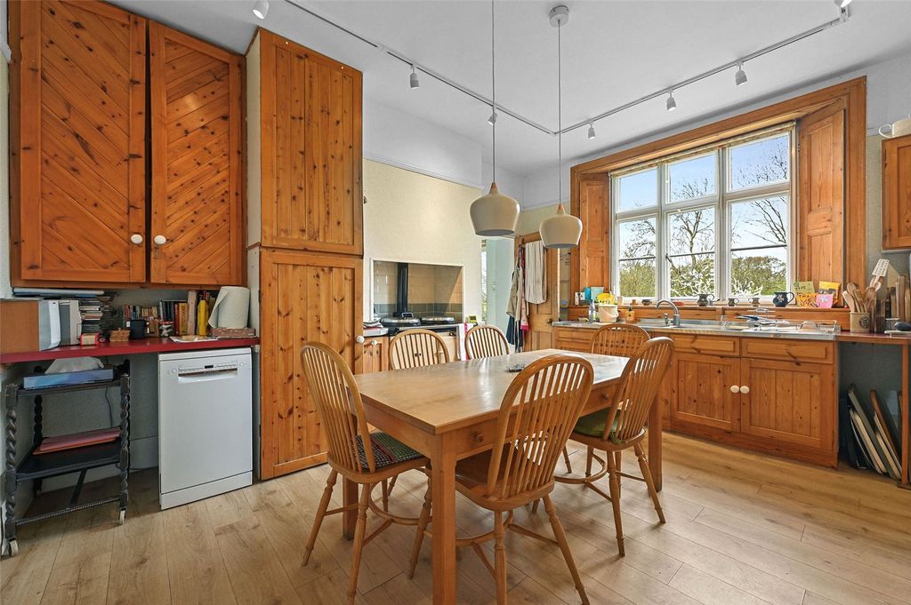 Property photo 2 of 30 Picture No. 34