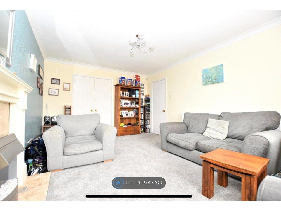 Property photo 3 of 23