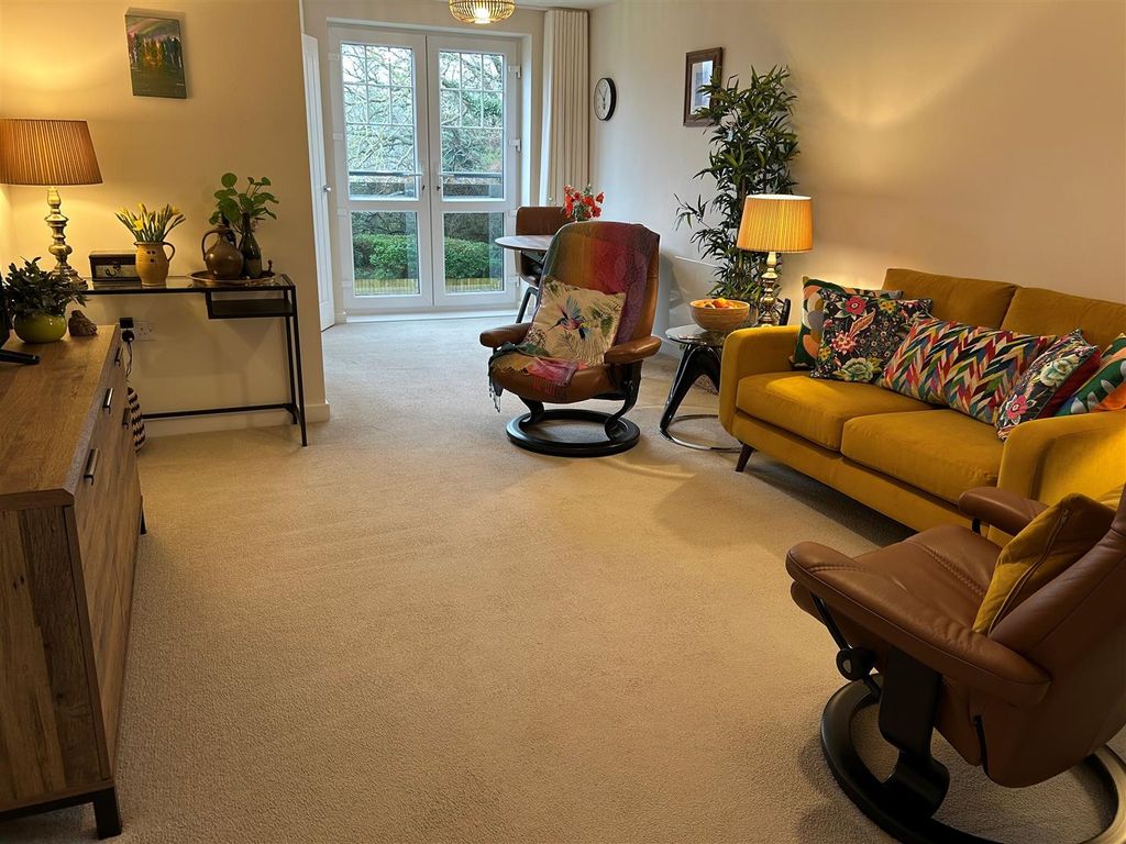 Property photo 3 of 30 Living Room (2).Jpg