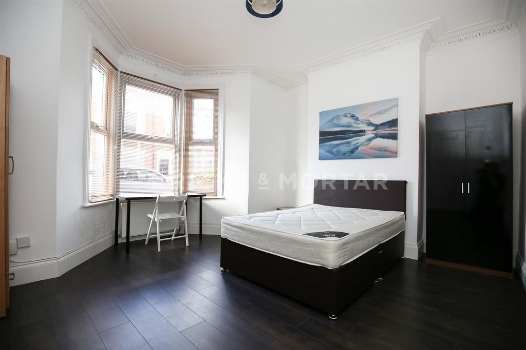 Property photo 3 of 6 41Wzzm3Tpettyl1Rllyyt7_Msqi.Jpg