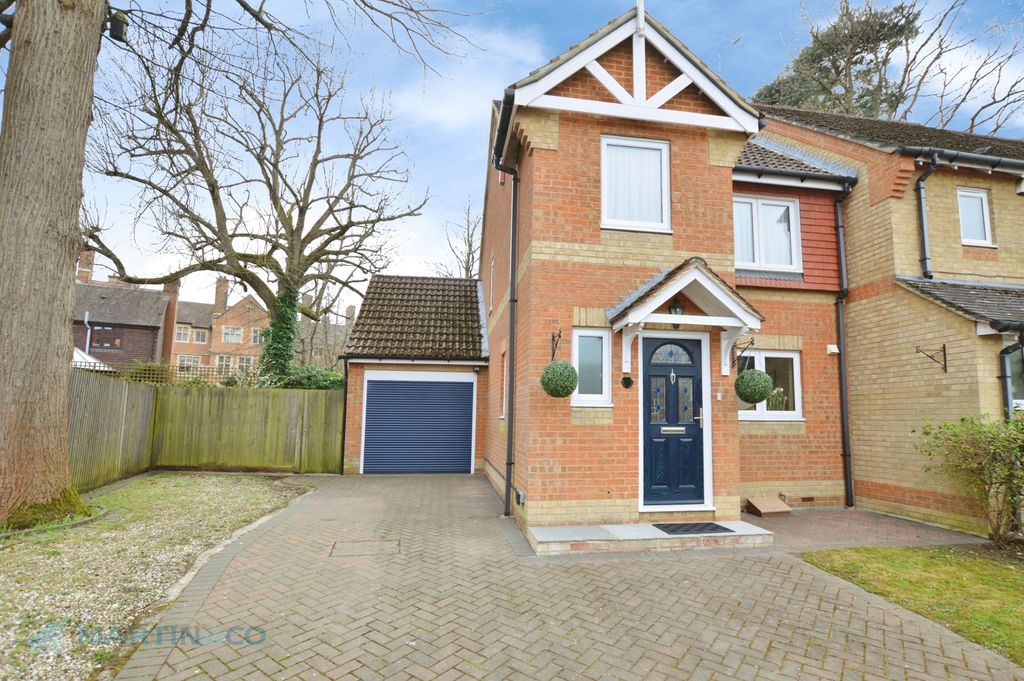 Property photo 1 of 13 529759F2-Front 20Shot