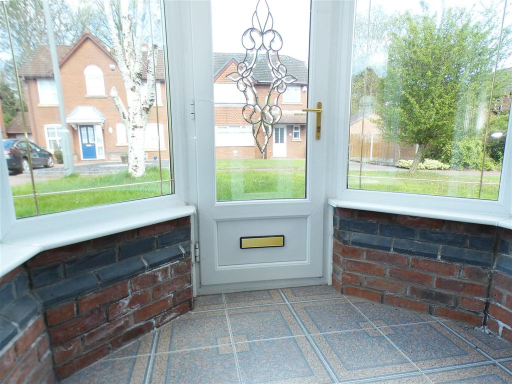 Property photo 3 of 25 Entrance Porch