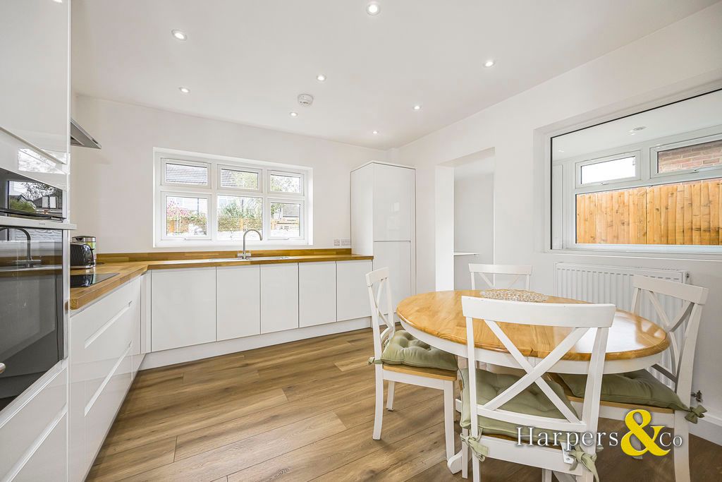 Property photo 2 of 13 Photo 9