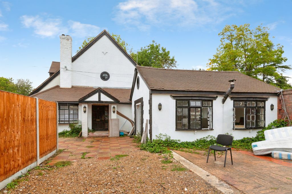 Property photo 1 of 24