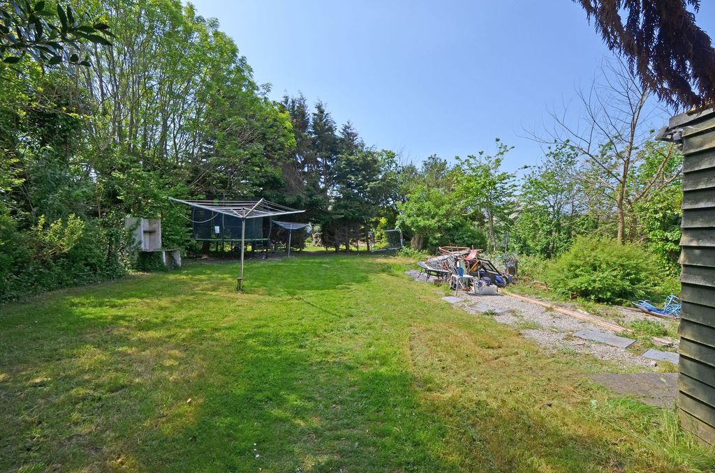 Property photo 2 of 31