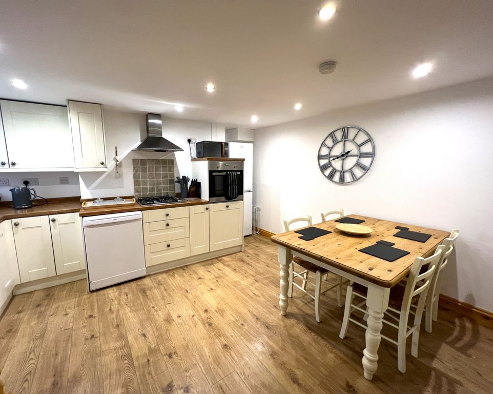 Property photo 3 of 10 Img_3395