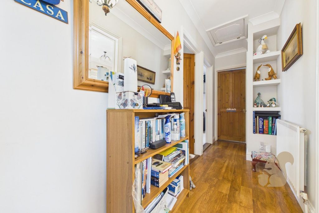 Property photo 2 of 22 Cam03877G0-Pr0415-Still016.Jpg
