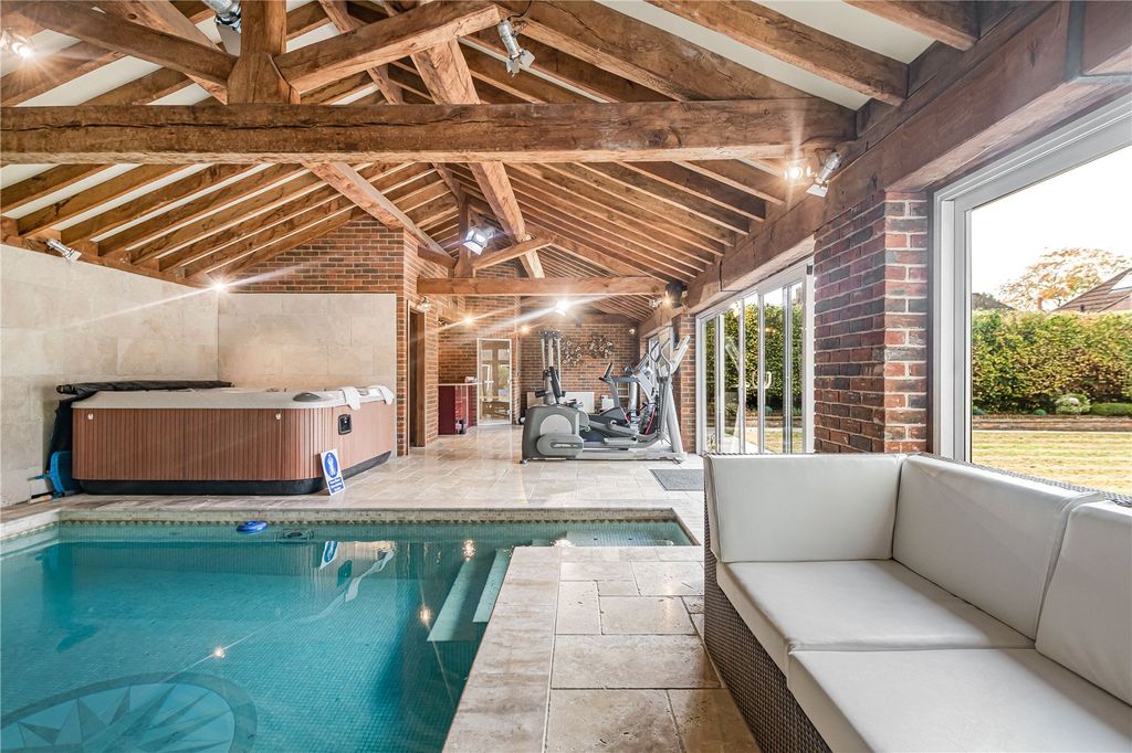 Property photo 2 of 24 Leisure Complex