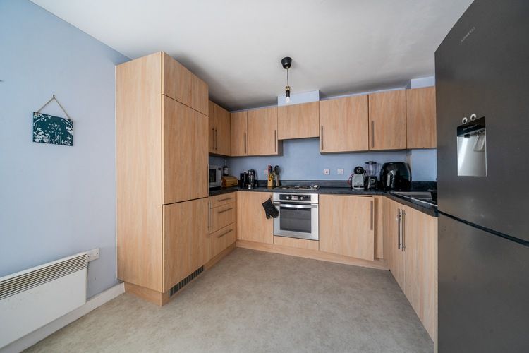 Property photo 3 of 11