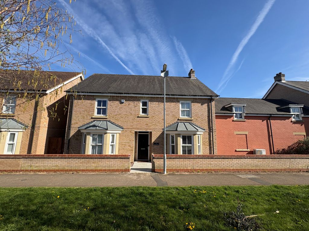 Property photo 1 of 8 An Exceptional €˜Loweswater’ Residence €” Maythorns, Biggleswade