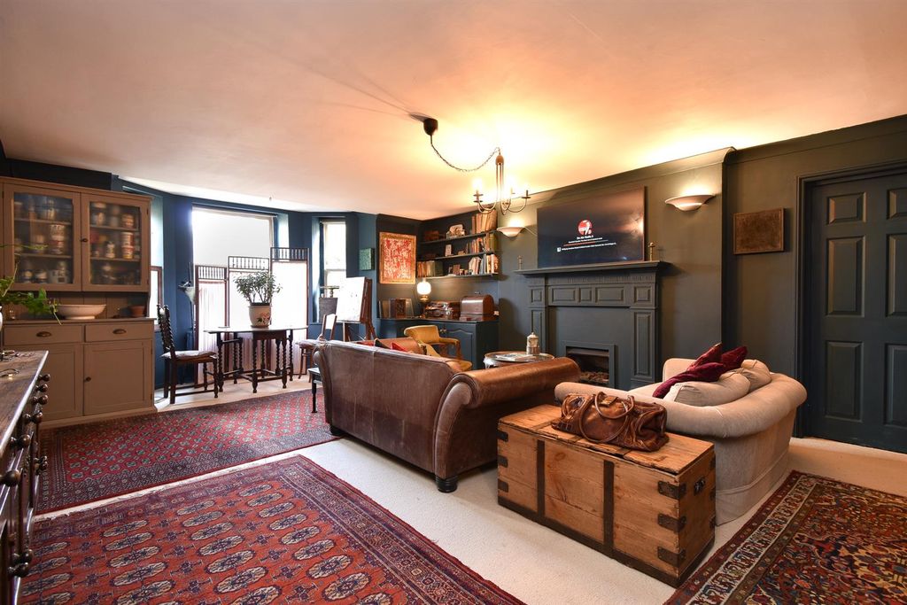 Property photo 3 of 15 Living Room