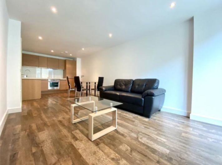 Property photo 3 of 6 Picture No. 06