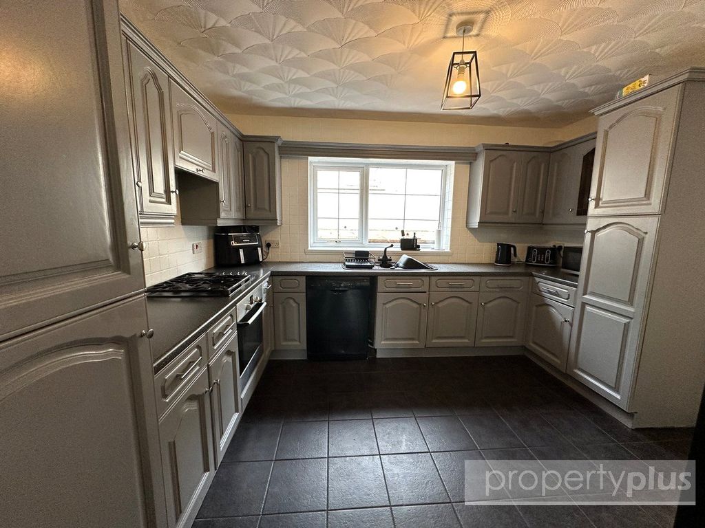 Property photo 3 of 27 Picture No. 43