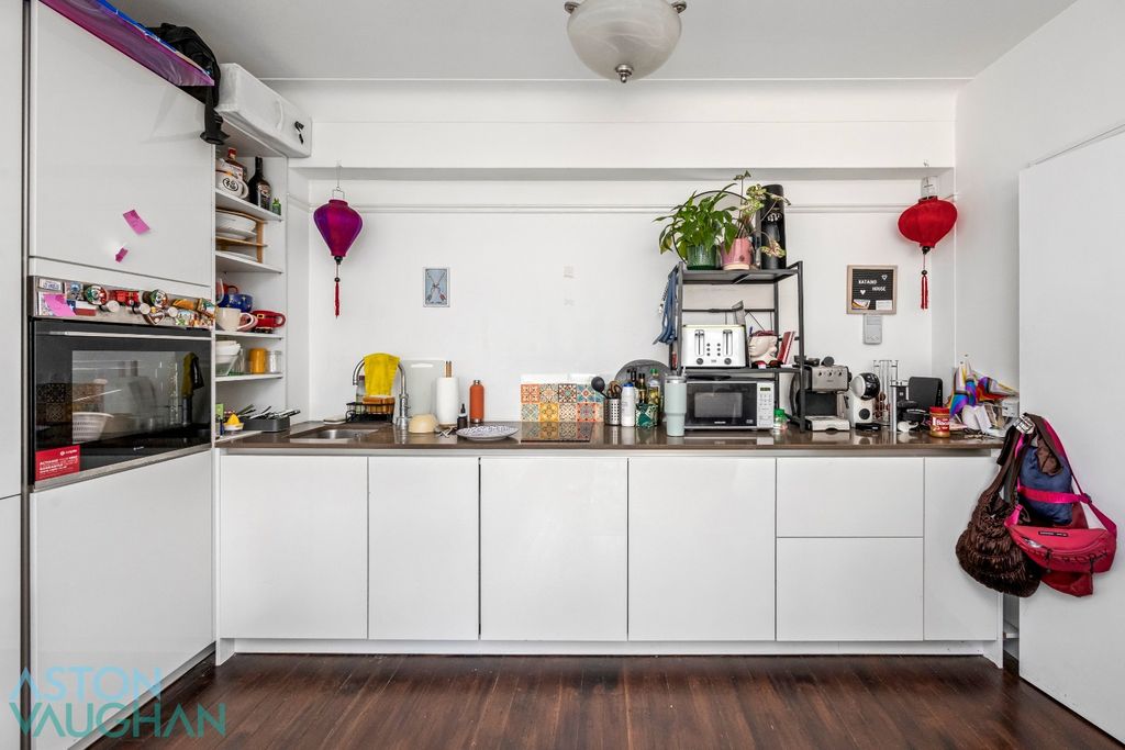 Property photo 2 of 14 4622811