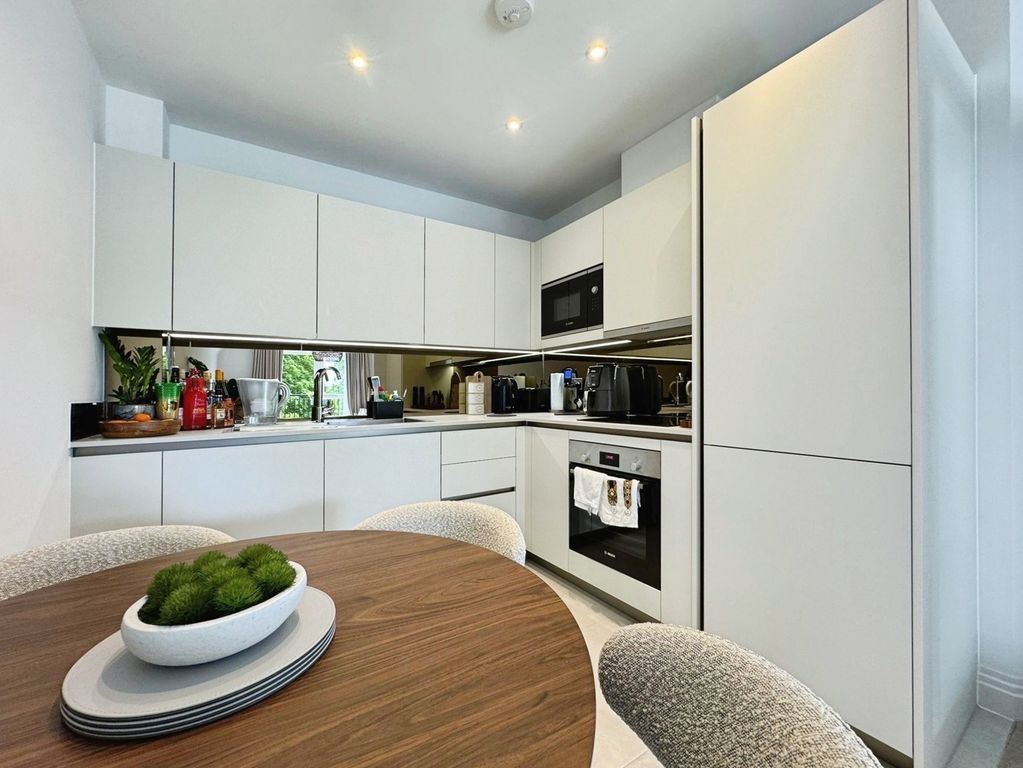 Property photo 3 of 16 Pbox-Img.Jpg
