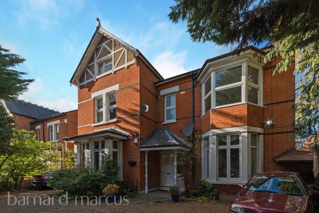 Property photo 1 of 8 Balcony