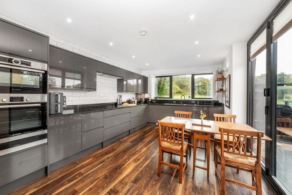 Property photo 2 of 15 Img_6638-2-1500x1000.Jpg