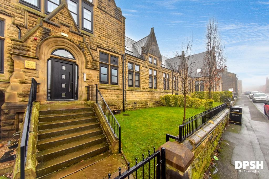 Property photo 1 of 26