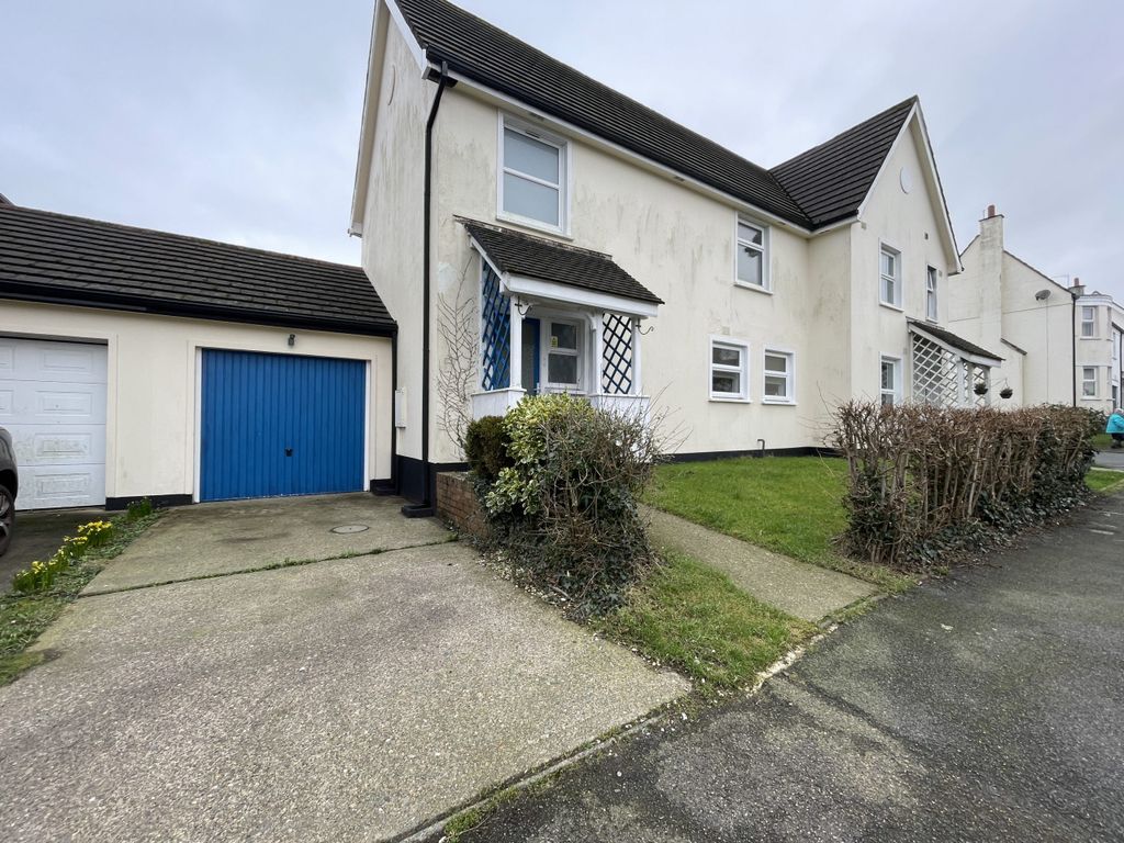 Property photo 1 of 16