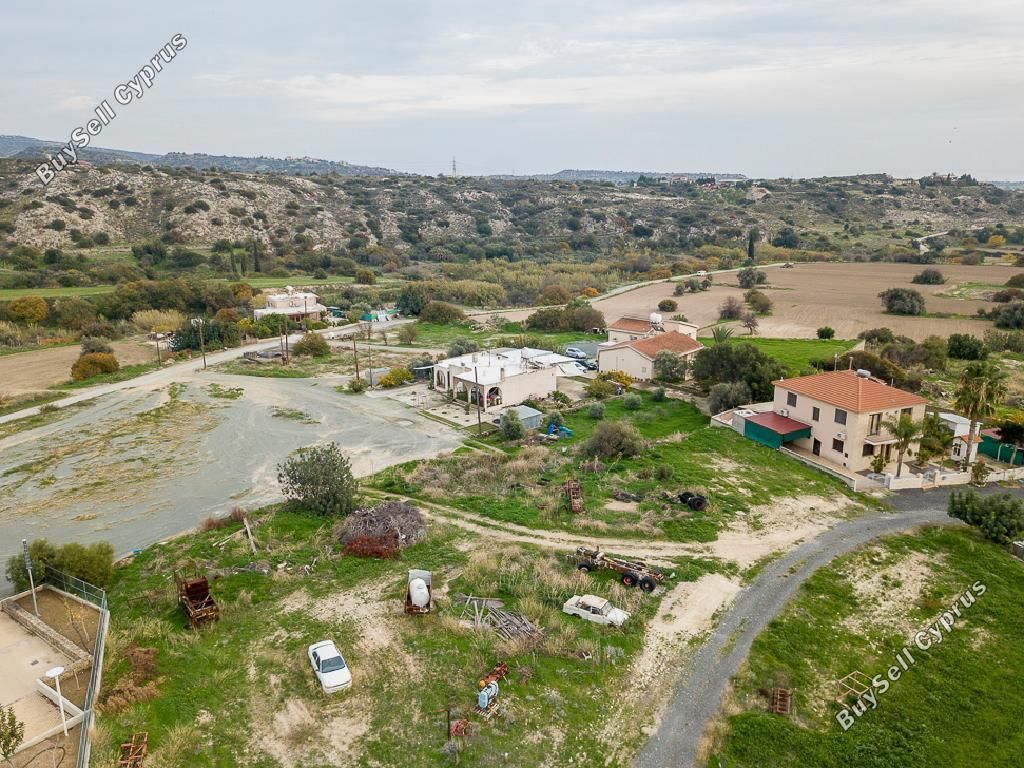 Property photo 3 of 11