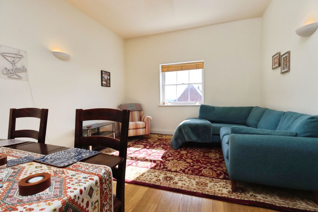 Additional image 7 of 2 bed flat for saleThe Chestnuts, Shrewsbury SY5