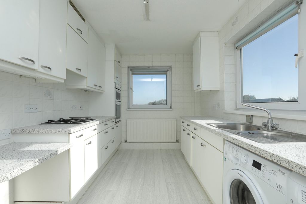 Property photo 2 of 11 Picture 2