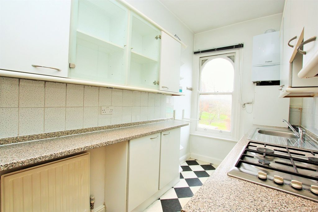 Property photo 1 of 6 (Main)