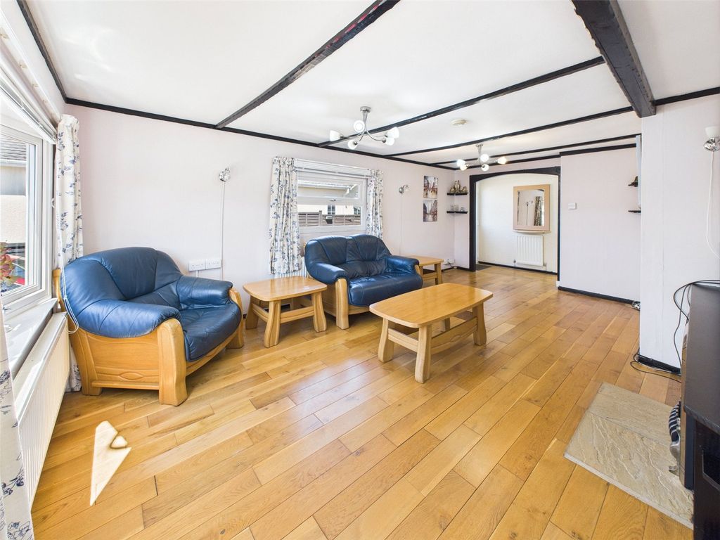 Property photo 2 of 12 Picture No. 05