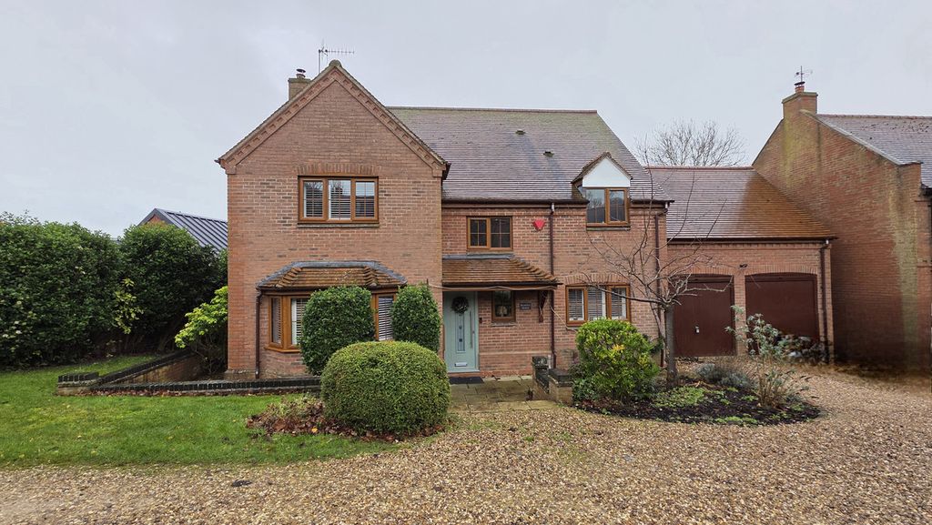 Property photo 1 of 28