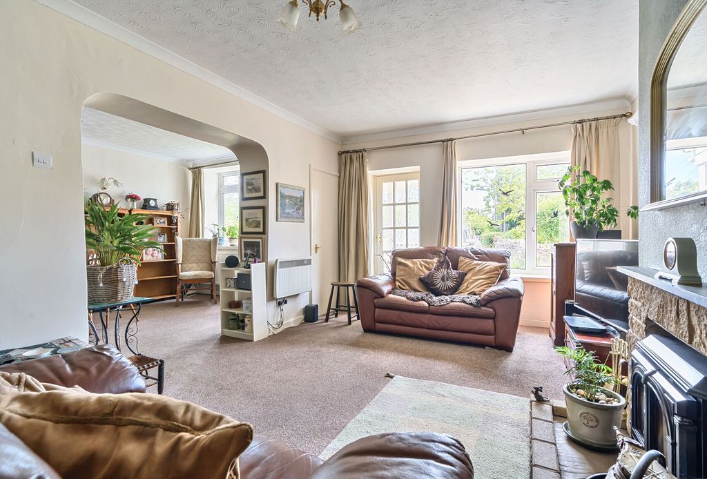 Property photo 1 of 23 1312912-8-685d78E...