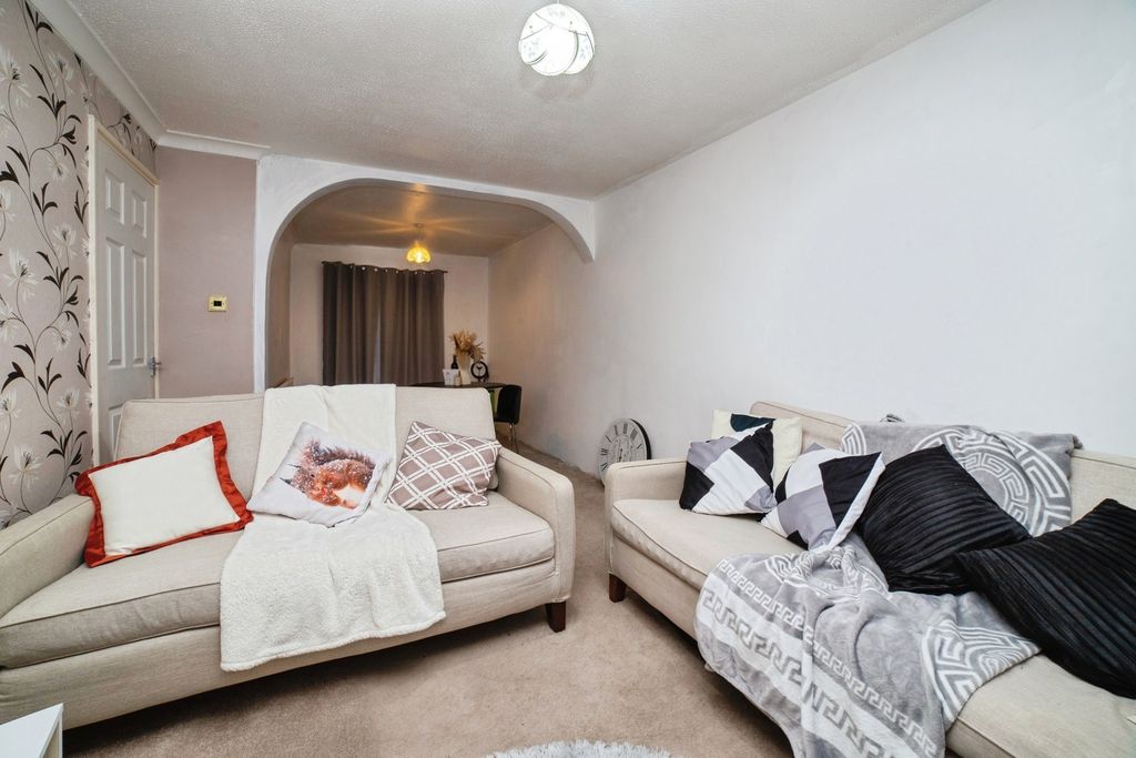 Property photo 2 of 17 Pbox-Img.Jpg