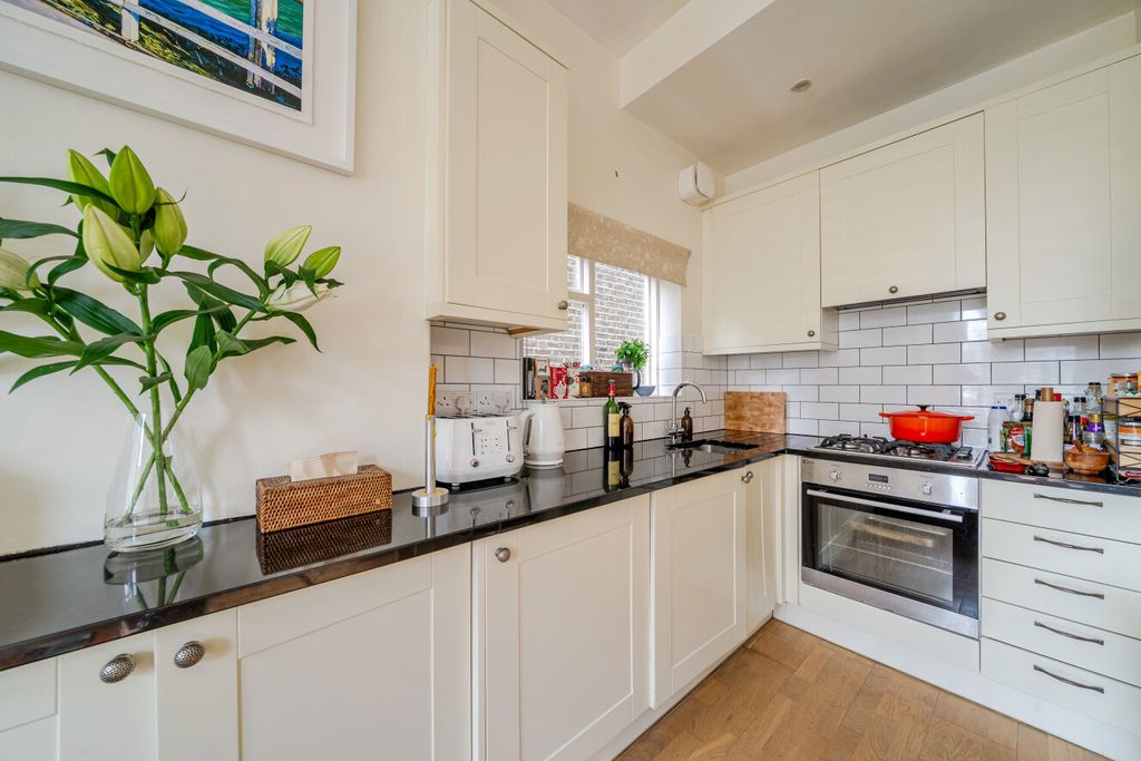 Property photo 3 of 16 1431871-10-69c117...