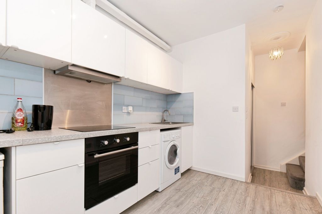 Property photo 2 of 10 Pbox-Img.Jpg